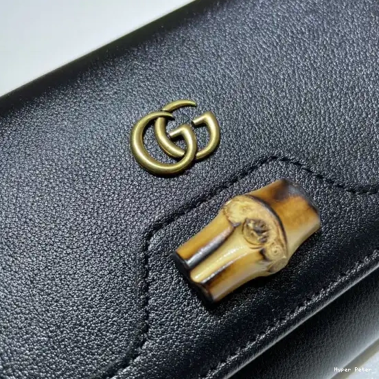 Hyper Peter Diana with Gucci chain bamboo wallet 0511